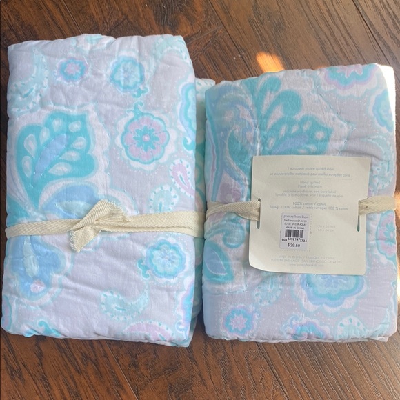 Pottery Barn Kids Elyse Quilt - Blue and White and Two Euro Shams - Picture 6 of 6